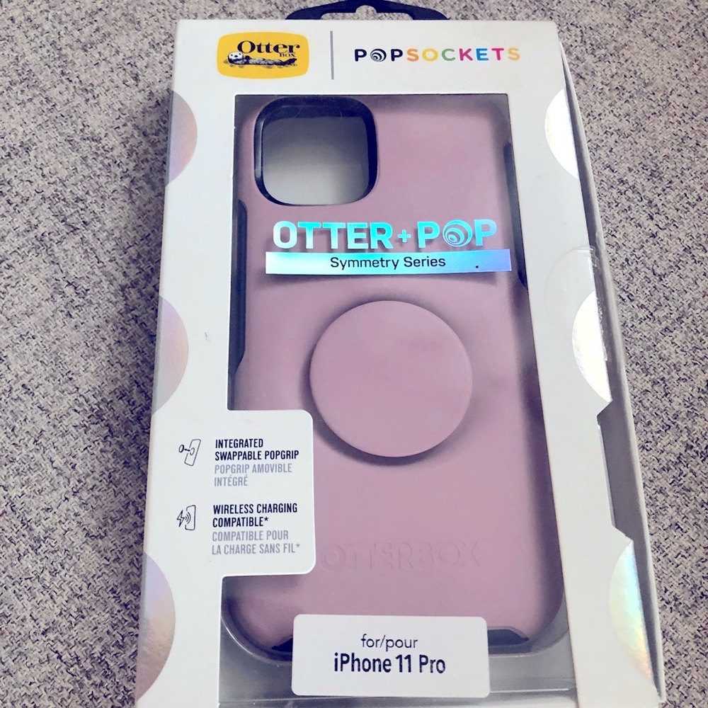 Otterbox with popsocket